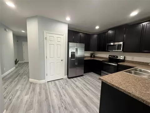 Kitchen - 2600 Wadeview Loop, Saint Cloud, FL 34769 photo 2 of 5