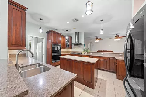 Kitchen - 4295 Rambler Ave, Saint Cloud, FL 34772 photo 7 of 12