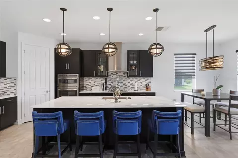 Kitchen - 9410 Lisbon St, Seffner, FL 33584 photo 1 of 5