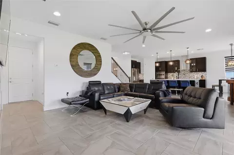 Living - 9410 Lisbon St, Seffner, FL 33584 photo 2 of 3