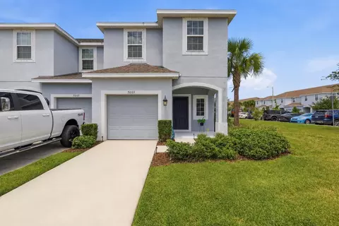 7005 Grand Elm Dr, Riverview, FL 33578
