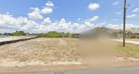 623 NE 7th Ter, Cape Coral, FL 33909