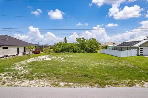 623 NE 7th Ter, Cape Coral, FL 33909