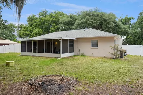 Exterior - 305 E 5th St, Saint Cloud, FL 34769 photo 4 of 5
