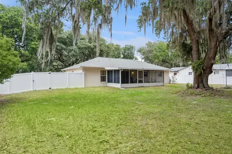 Exterior - 305 E 5th St, Saint Cloud, FL 34769 photo 3 of 5