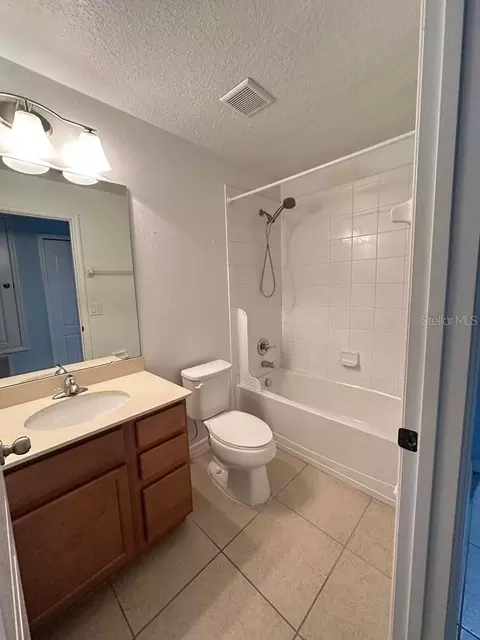 Bath - 10816 Cabbage Tree Loop, Orlando, FL 32825 photo 5 of 5