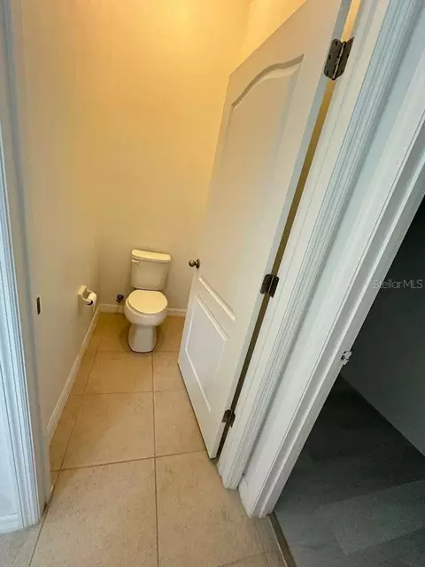 Bath - 10816 Cabbage Tree Loop, Orlando, FL 32825 photo 2 of 5