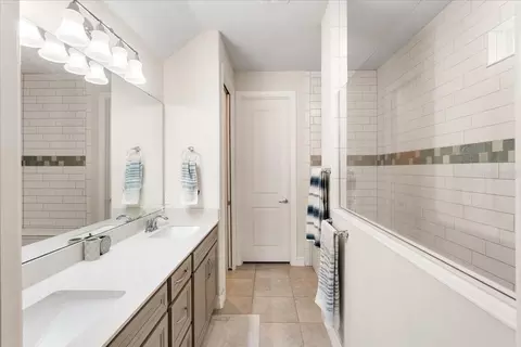 Bath - 2712 Timbergrove St, Saint Cloud, FL 34771 photo 2 of 3