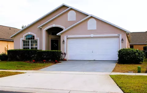 1068 Lake Berkley Dr, Kissimmee, FL 34746
