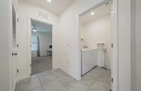 Entry Way - 160 Hickory Course Loop, Ocala, FL 34472 photo 5 of 5