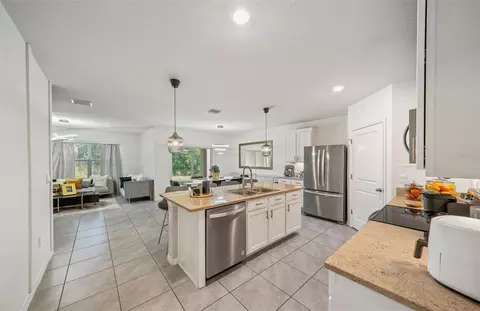 Kitchen - 160 Hickory Course Loop, Ocala, FL 34472 photo 1 of 6