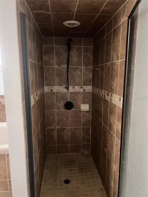 Bath - 3739 Ricky Ln, Saint Cloud, FL 34772 photo 6 of 7