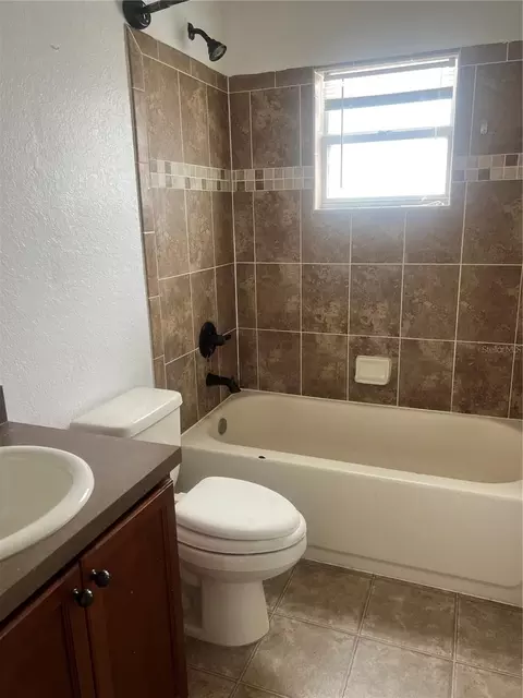 Bath - 3739 Ricky Ln, Saint Cloud, FL 34772 photo 2 of 7