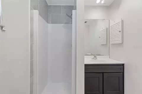 Bath - 110 Edgewater Dr, Saint Cloud, FL 34769 photo 1 of 3