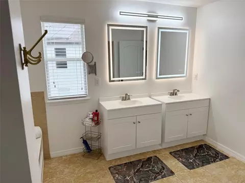 Bath - 12236 Fairlawn Dr, Riverview, FL 33579 photo 1 of 3