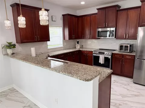 Kitchen - 12236 Fairlawn Dr, Riverview, FL 33579 photo 2 of 5