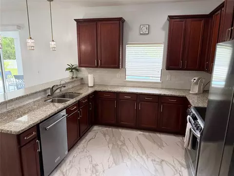 Kitchen - 12236 Fairlawn Dr, Riverview, FL 33579 photo 5 of 5