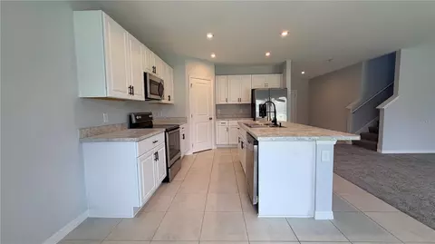 Kitchen - 2811 Parkfield Rd, Saint Cloud, FL 34772 photo 3 of 4