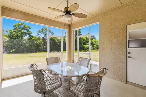 Exterior - 1300 S Narcoossee Rd, Saint Cloud, FL 34771 photo 4 of 8