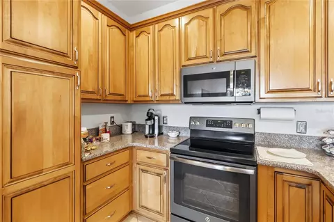 Kitchen - 1300 S Narcoossee Rd, Saint Cloud, FL 34771 photo 4 of 4