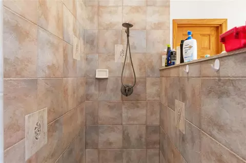 Bath - 1300 S Narcoossee Rd, Saint Cloud, FL 34771 photo 2 of 5