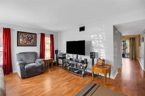 Living - 956 5th St #9A, Clermont, FL 34711 photo 1 of 4