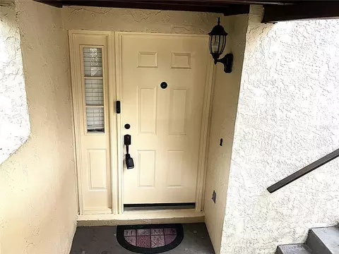 Entry Way - 956 5th St #9A, Clermont, FL 34711 photo 2 of 2