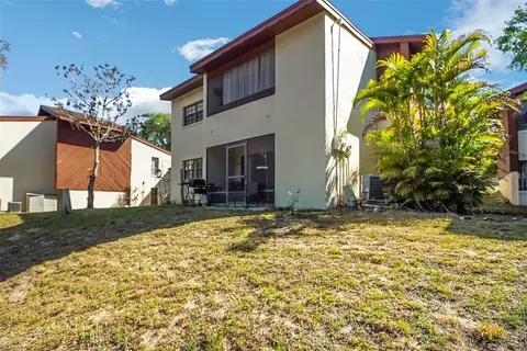 Exterior - 956 5th St #9A, Clermont, FL 34711 photo 11 of 15