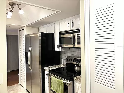 Kitchen - 956 5th St #9A, Clermont, FL 34711 photo 3 of 7