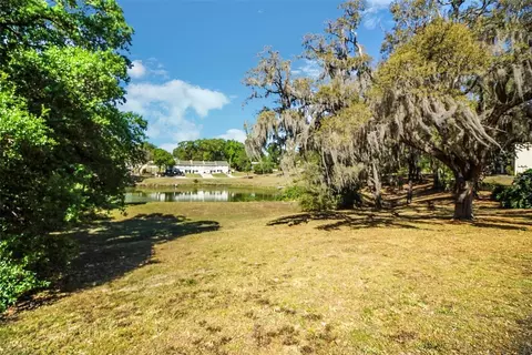 Exterior - 956 5th St #9A, Clermont, FL 34711 photo 15 of 15