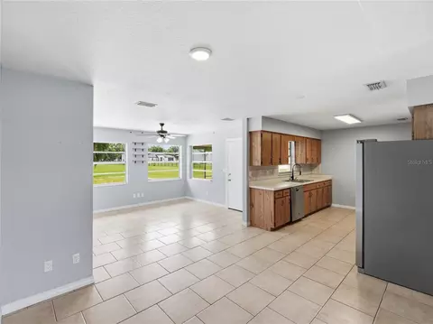 Living - 2000 Parkway Ave, Saint Cloud, FL 34772 photo 2 of 2