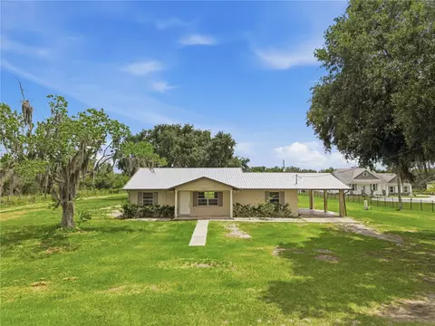 Exterior - 2000 Parkway Ave, Saint Cloud, FL 34772 photo 1 of 6