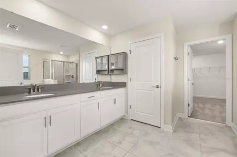 Entry Way - 4935 Chase Ct, Saint Cloud, FL 34772 photo 4 of 5