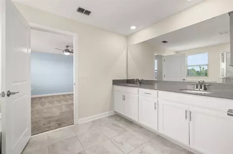 Bath - 4935 Chase Ct, Saint Cloud, FL 34772 photo 4 of 5