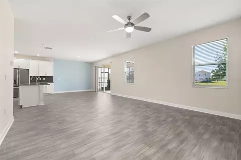 Living - 4935 Chase Ct, Saint Cloud, FL 34772 photo 2 of 4