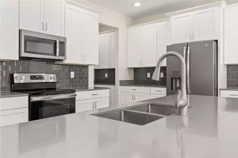 Kitchen - 4935 Chase Ct, Saint Cloud, FL 34772 photo 3 of 3