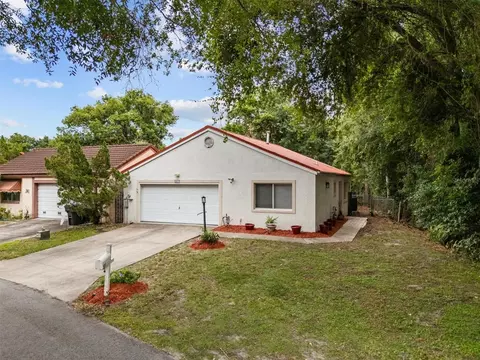 381 San Jose Dr, Winter Haven, FL 33884