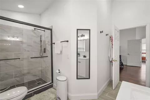 Bath - 638 Pine Cone Dr, Davenport, FL 33897 photo 2 of 4