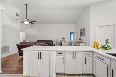 Kitchen - 638 Pine Cone Dr, Davenport, FL 33897 photo 4 of 5