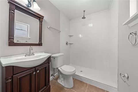 Bath - 1839 Burton Dr, Saint Cloud, FL 34771 photo 2 of 2