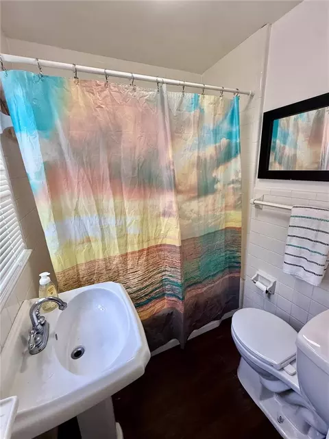 Bath - 495 E Parker St, Bartow, FL 33830 photo 1 of 4