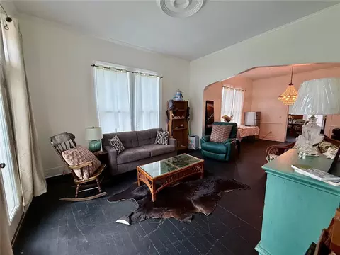 Living - 495 E Parker St, Bartow, FL 33830 photo 2 of 3