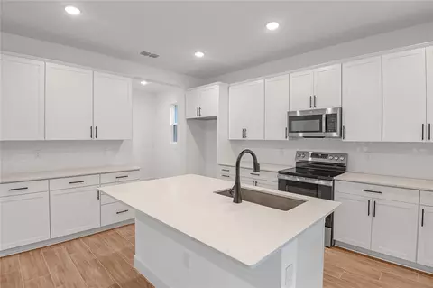 Kitchen - 1042 Cloud Ridge Ct, Mount Dora, FL 32757 photo 1 of 2