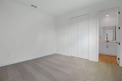 Bedroom - 1042 Cloud Ridge Ct, Mount Dora, FL 32757 photo 1 of 6