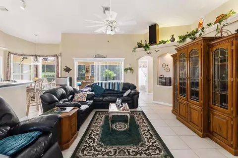 Living - 3225 Canoe Creek Rd, Saint Cloud, FL 34772 photo 1 of 2