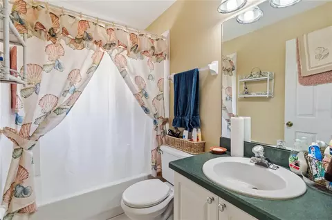 Bath - 3225 Canoe Creek Rd, Saint Cloud, FL 34772 photo 2 of 4