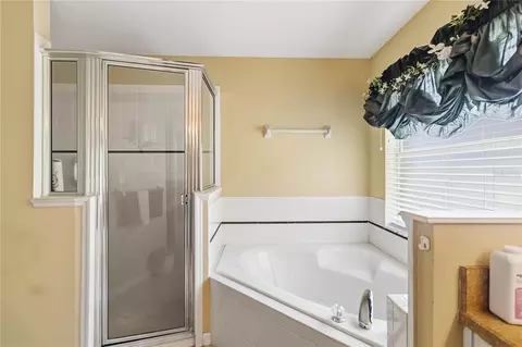 Bath - 3225 Canoe Creek Rd, Saint Cloud, FL 34772 photo 4 of 4