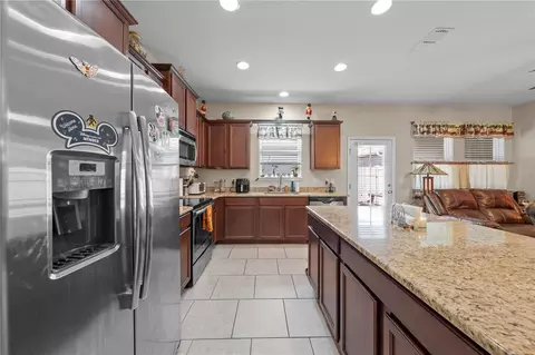 Kitchen - 4811 Nathan Hale Blvd, Saint Cloud, FL 34769 photo 5 of 8
