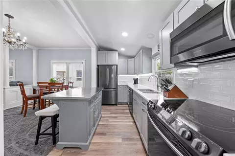 Kitchen - 714 Massachusetts Ave, Saint Cloud, FL 34769 photo 4 of 7