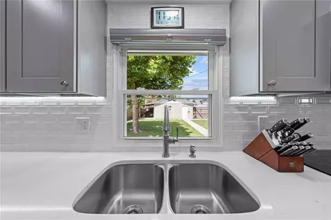 Kitchen - 714 Massachusetts Ave, Saint Cloud, FL 34769 photo 7 of 7